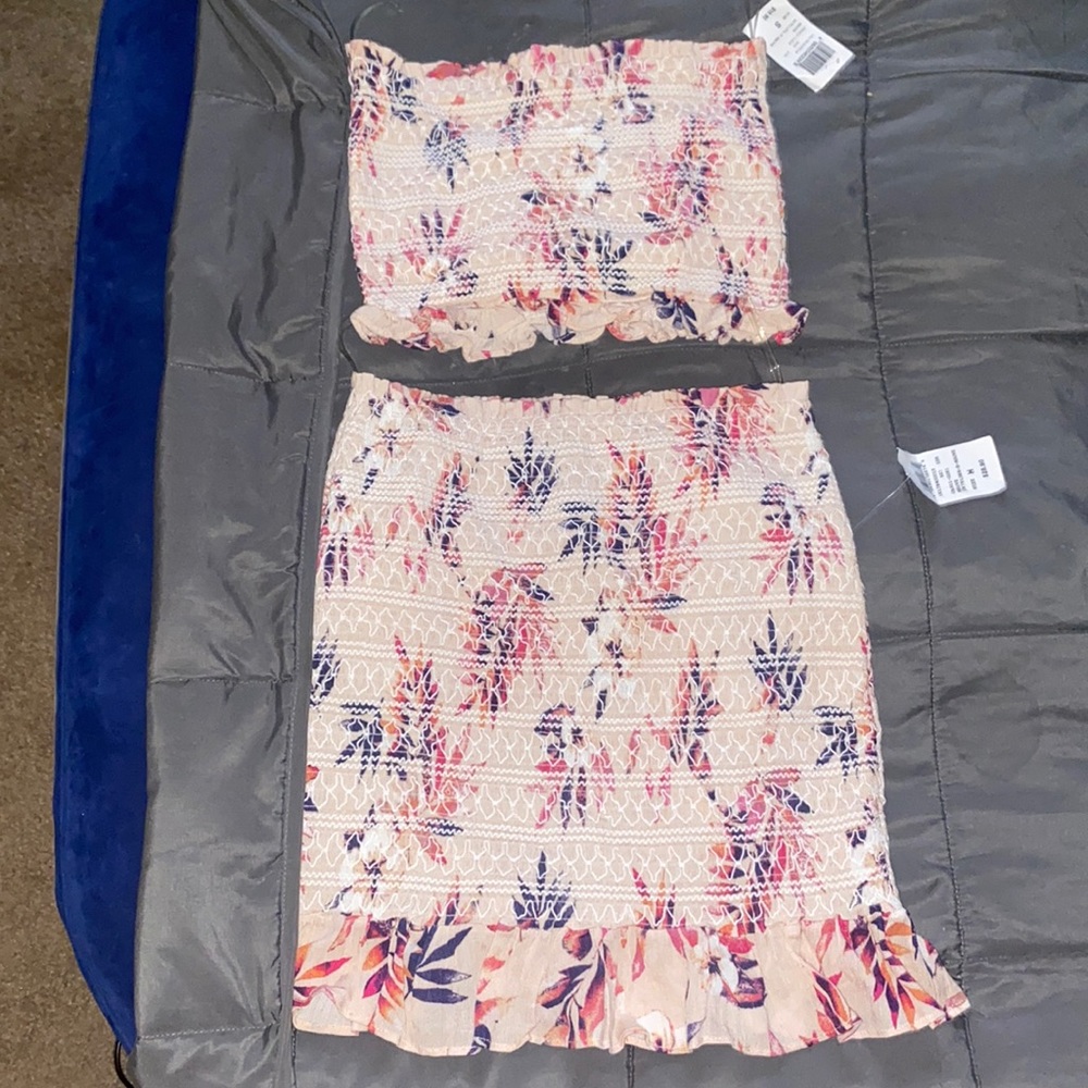 Windsor set top and bottom pink floral
